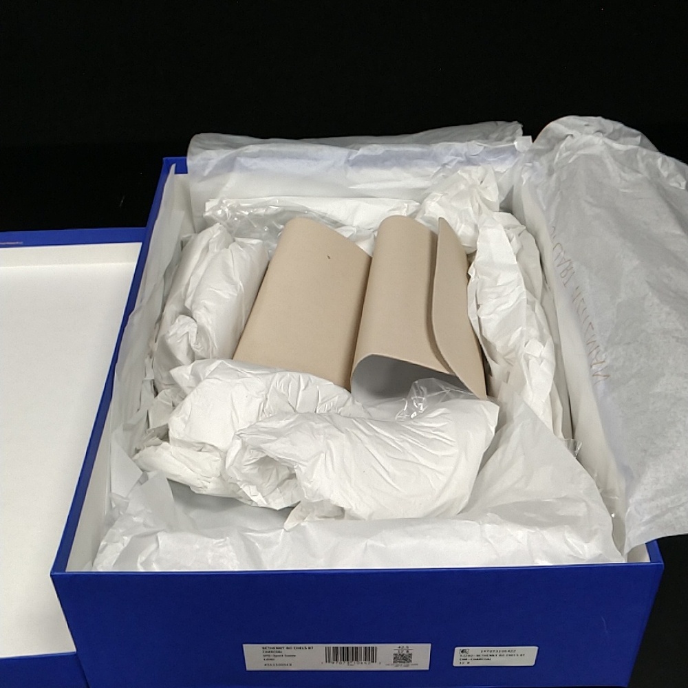 Stuart Weitzman Blue Boot Box for Betheny 80 Chelsea - Picture 3 of 3